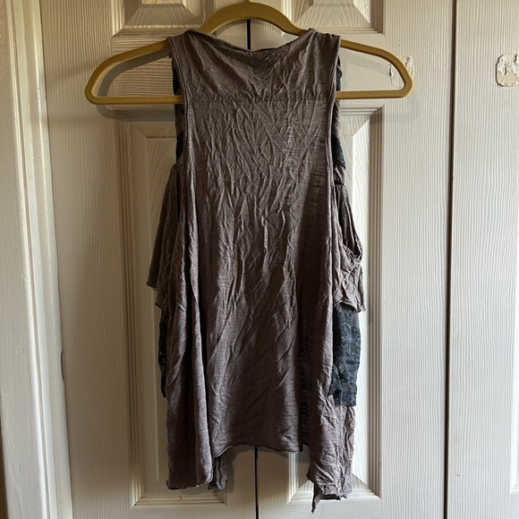 The Buckle Tank size L - Picture 3 of 3